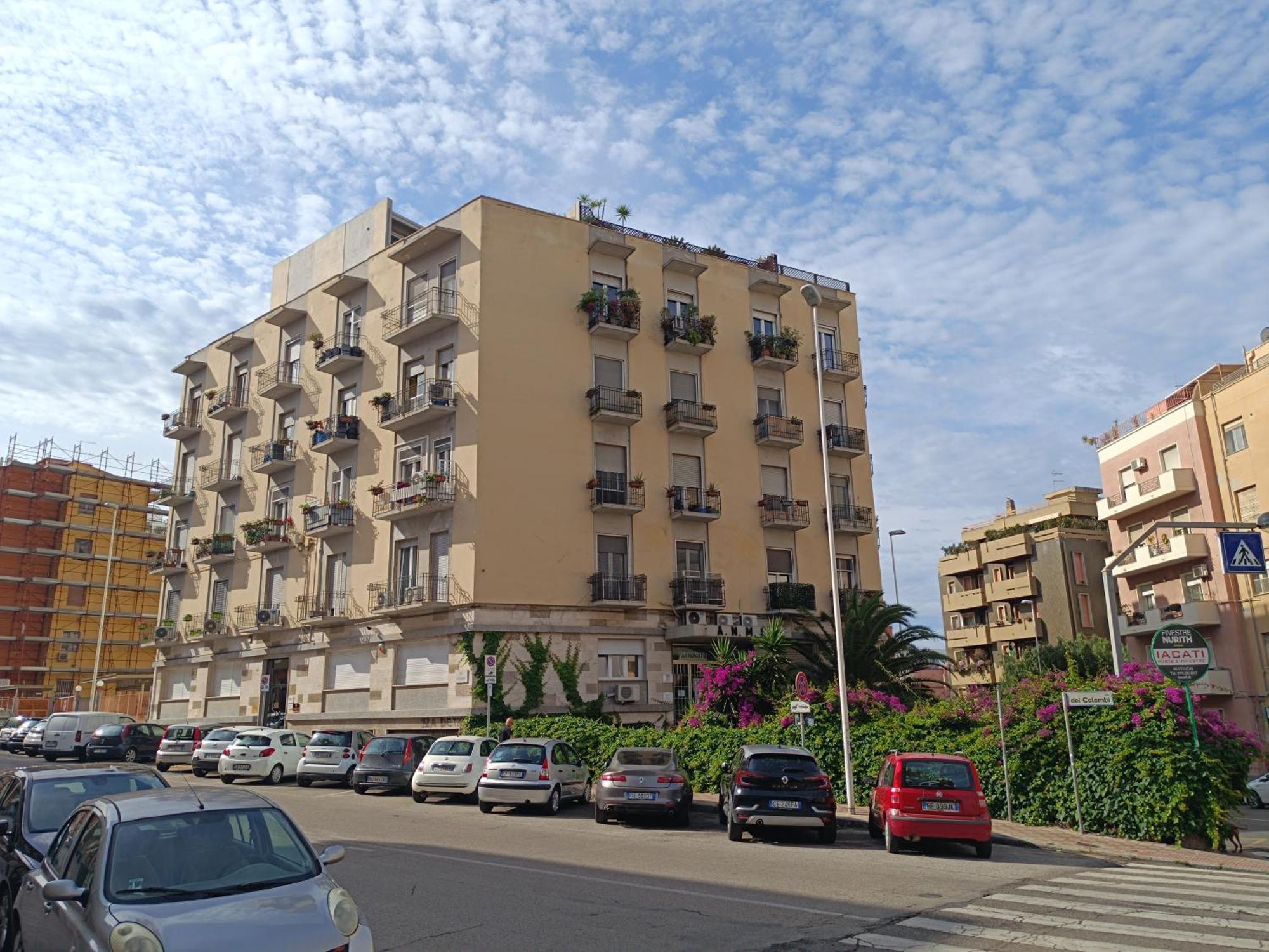Boedo Apartments Cagliari Esterno foto
